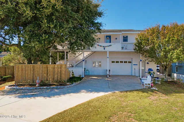 $775,000 | 102 Freeman Lane, Atlantic Beach, NC 28512