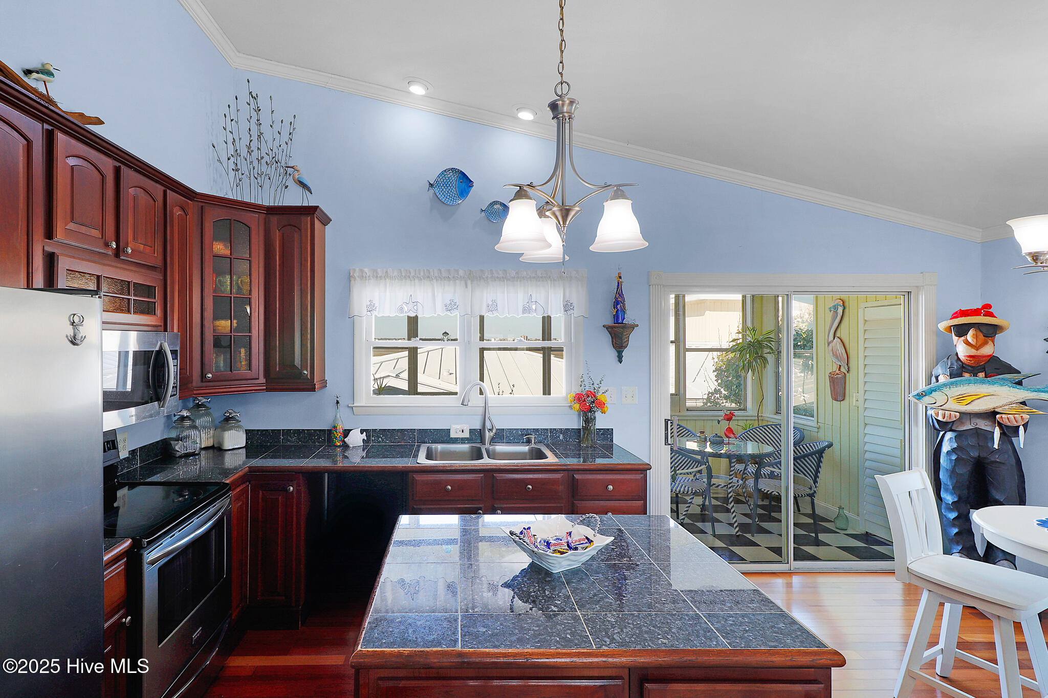 102 Freeman Lane Atlantic Beach, NC 28512 - Photo 12 of 64 Kitchen with Island