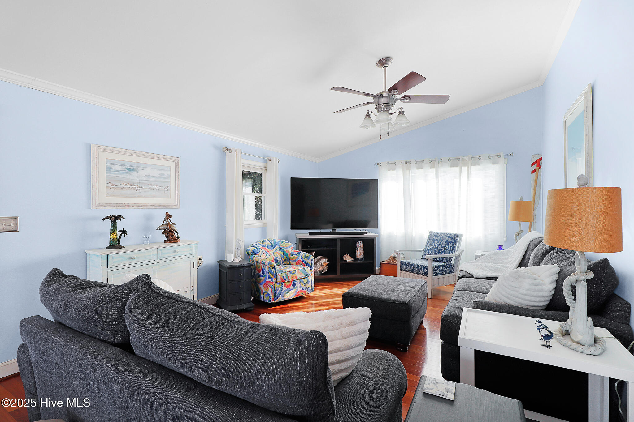 102 Freeman Lane Atlantic Beach, NC 28512 - Photo 16 of 64 Living Room with Hardwood Floors