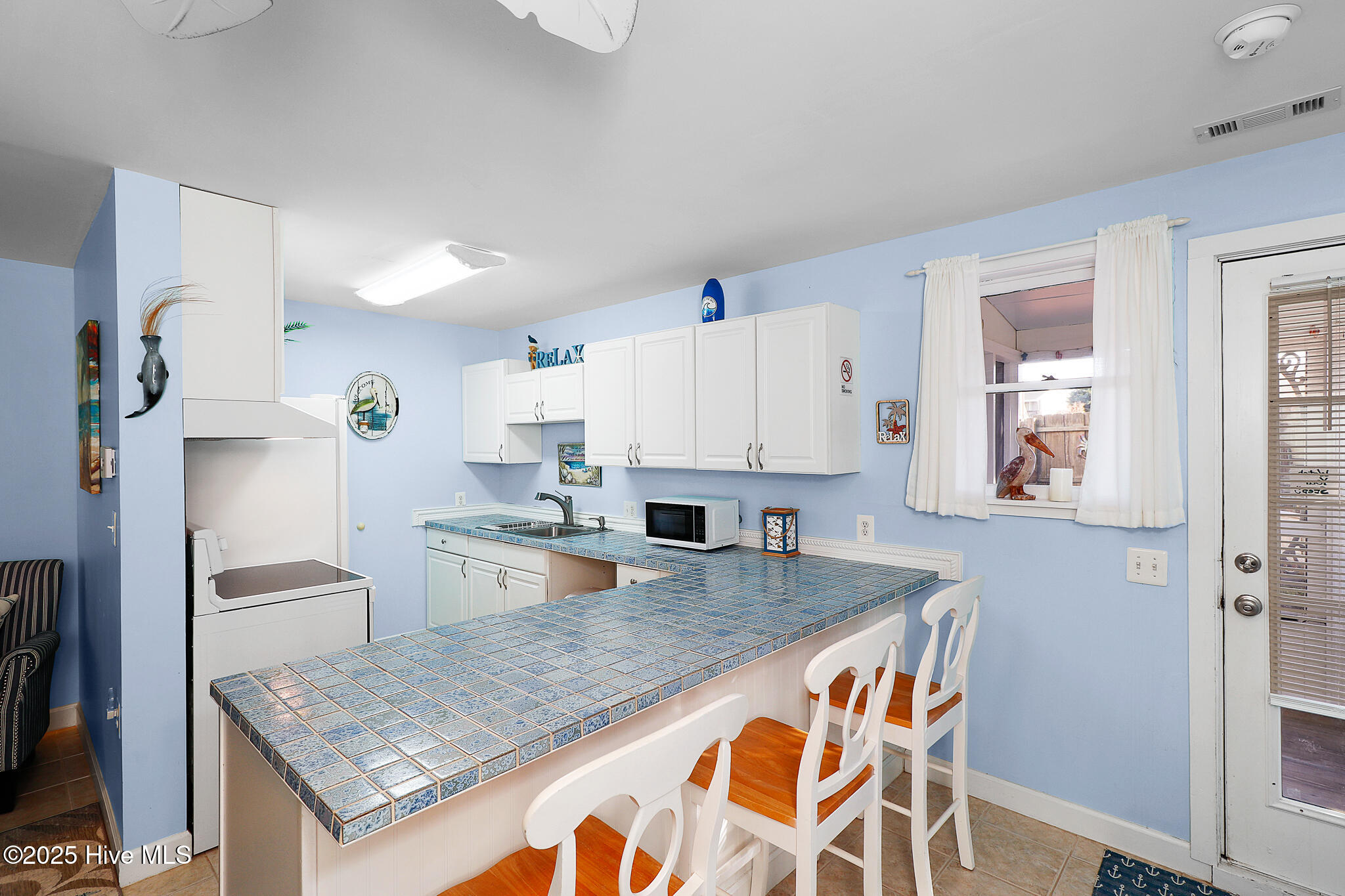 102 Freeman Lane Atlantic Beach, NC 28512 - Photo 33 of 64 Downstairs Kitchen