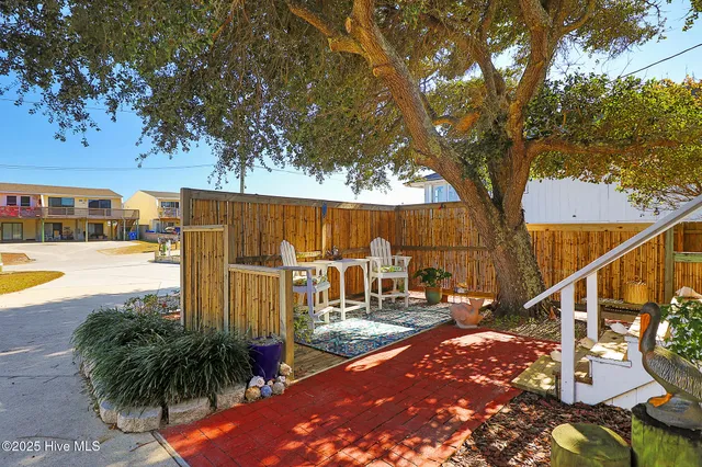 $775,000 | 102 Freeman Lane, Atlantic Beach, NC 28512