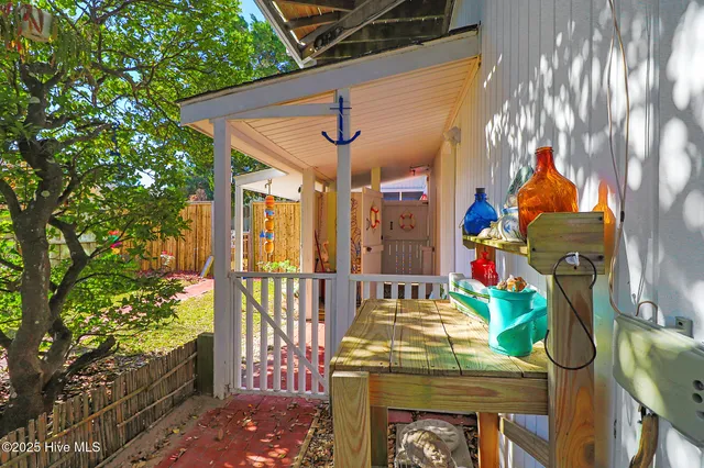 $775,000 | 102 Freeman Lane, Atlantic Beach, NC 28512