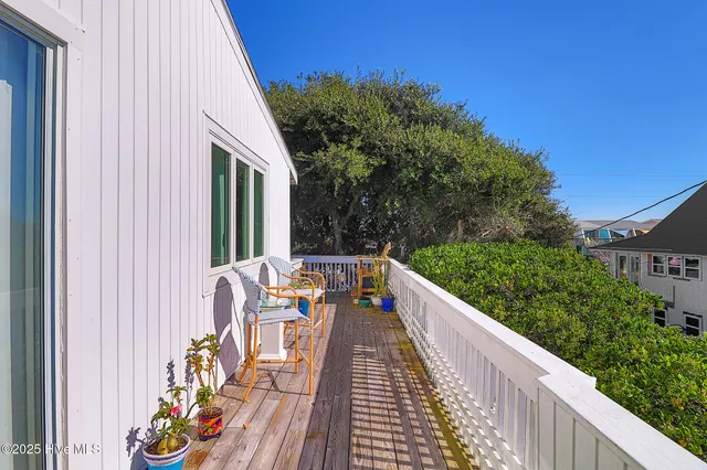 $775,000 | 102 Freeman Lane, Atlantic Beach, NC 28512