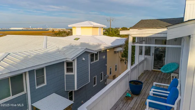 $775,000 | 102 Freeman Lane, Atlantic Beach, NC 28512