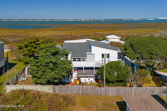 $775,000 | 102 Freeman Lane, Atlantic Beach, NC 28512