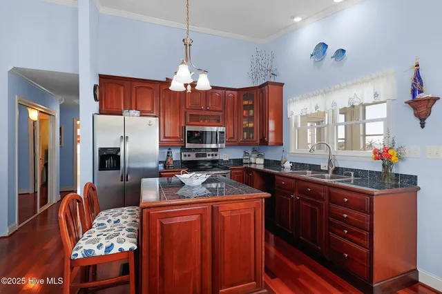 $775,000 | 102 Freeman Lane, Atlantic Beach, NC 28512