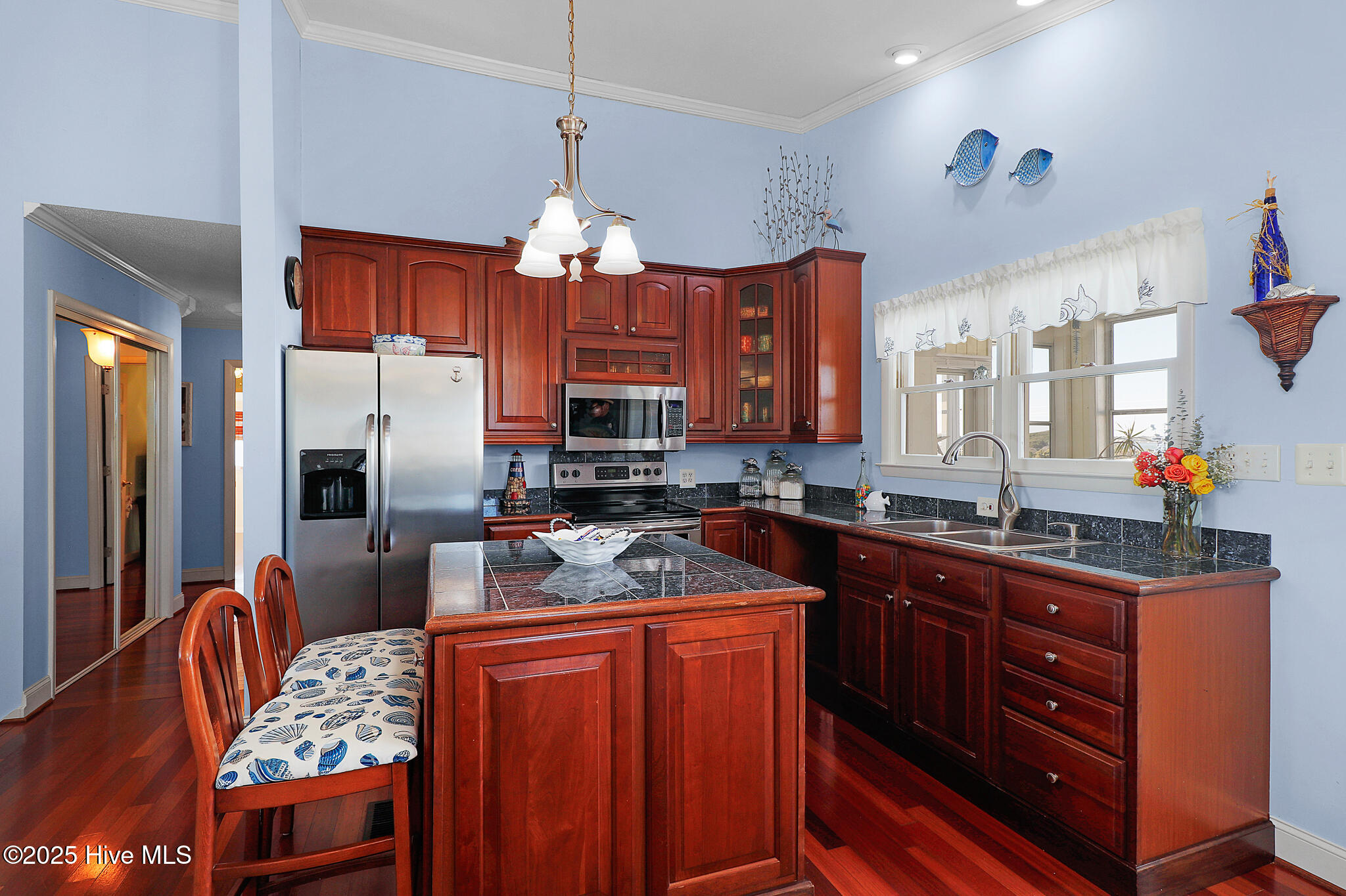 102 Freeman Lane Atlantic Beach, NC 28512 - Photo 6 of 64 Kitchen with Island