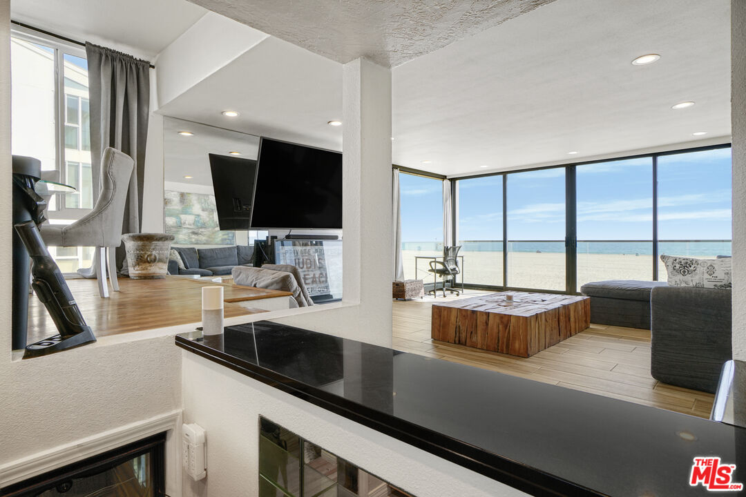 1 Jib Street, Unit 101 Marina del Rey, CA 90292 - Photo 12 of 46