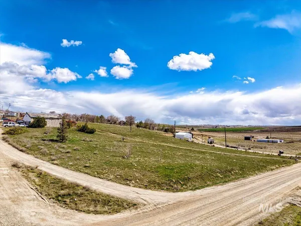 $325,000 | 590 Pearl Road, Caldwell, ID 83607