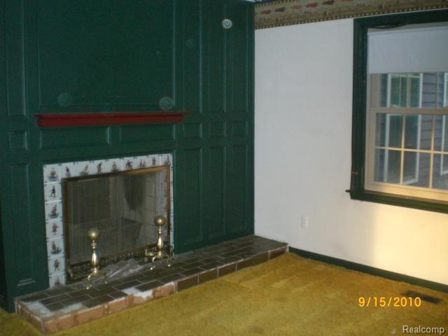 2011 East Hunters Creek Road Metamora, MI 48455 - Photo 4 of 13 Living Room