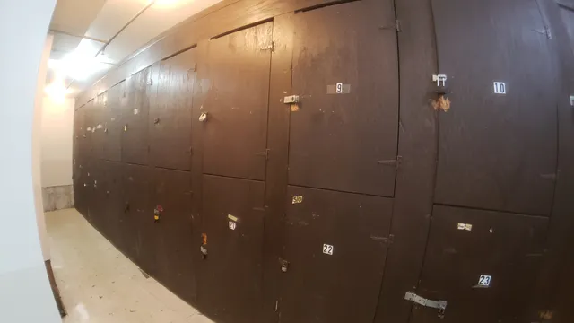 a car parked in front of a building