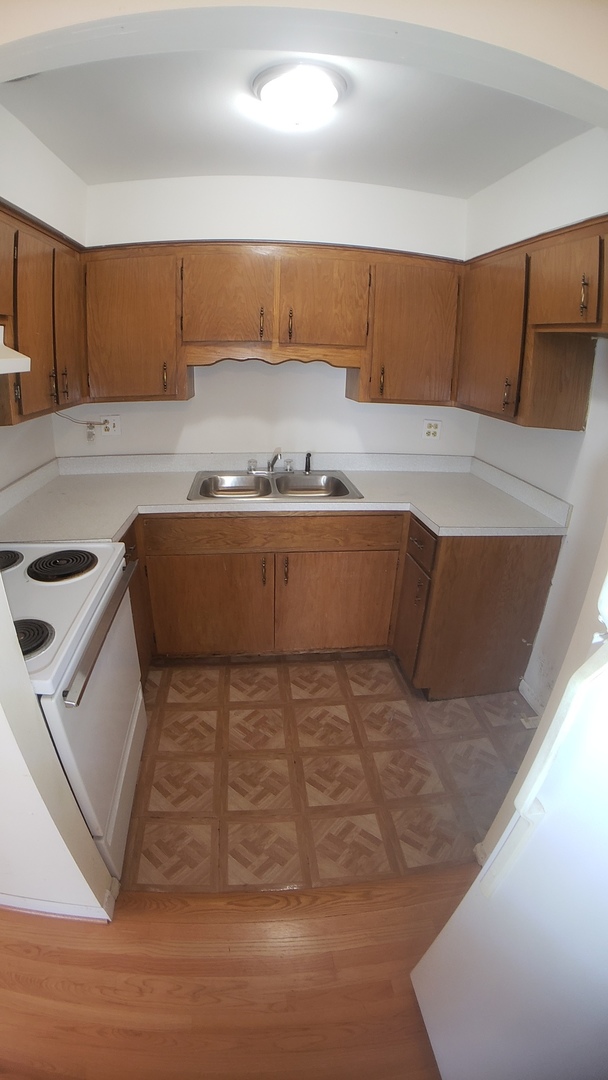 336 Lathrop Avenue, Unit 306 Forest Park, IL 60130 - Photo 10 of 42