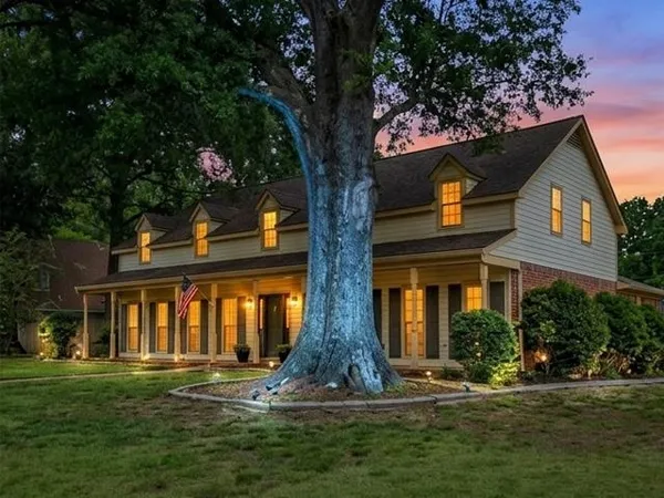 front view of house with a yard