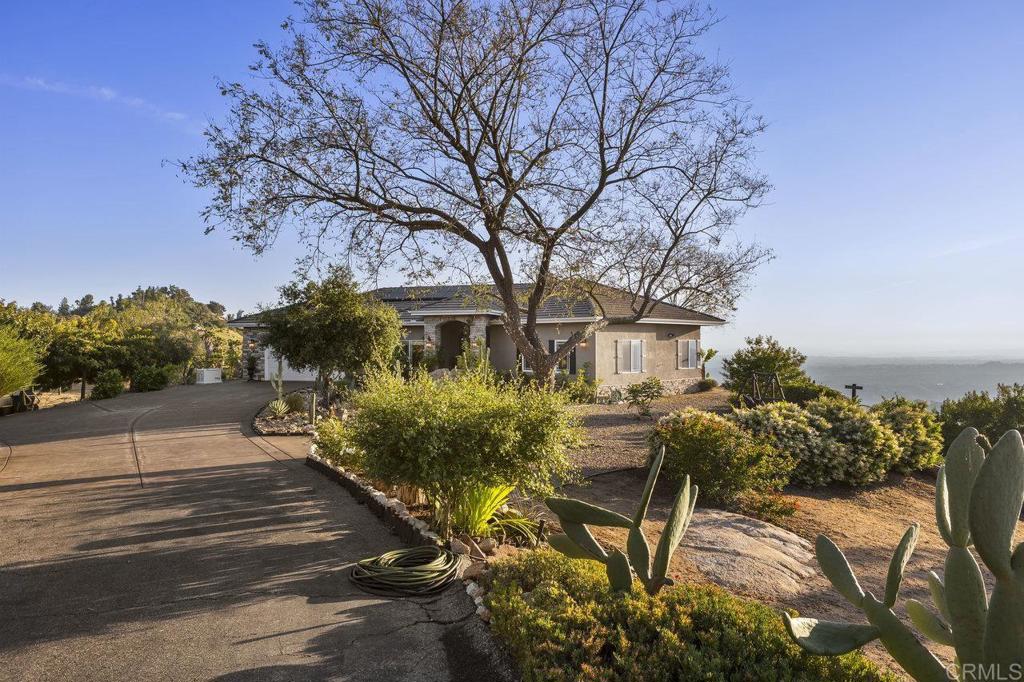 1078 Rainbow Crest Road Fallbrook, CA 92028 - Photo 12 of 65