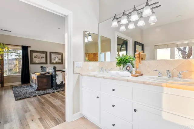 $1,180,000 | 1078 Rainbow Crest Road, Fallbrook, CA 92028