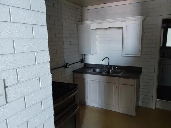 $504,000 | 120 South Park Avenue, Rensselaer, IN 47978