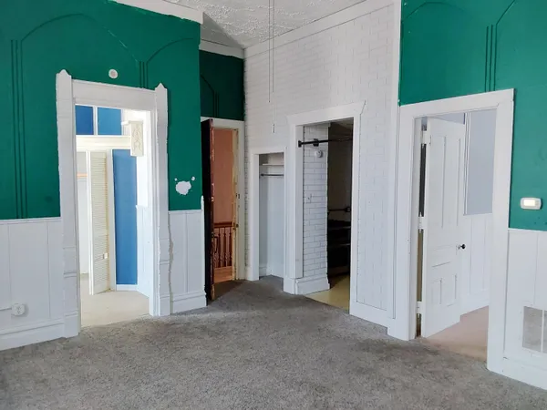 $504,000 | 120 South Park Avenue, Rensselaer, IN 47978