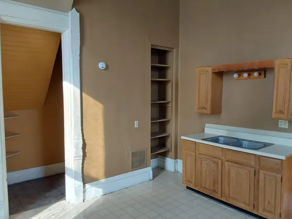 $504,000 | 120 South Park Avenue, Rensselaer, IN 47978