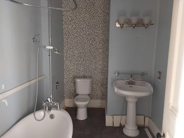 $515,000 | 120 South Park Avenue, Rensselaer, IN 47978