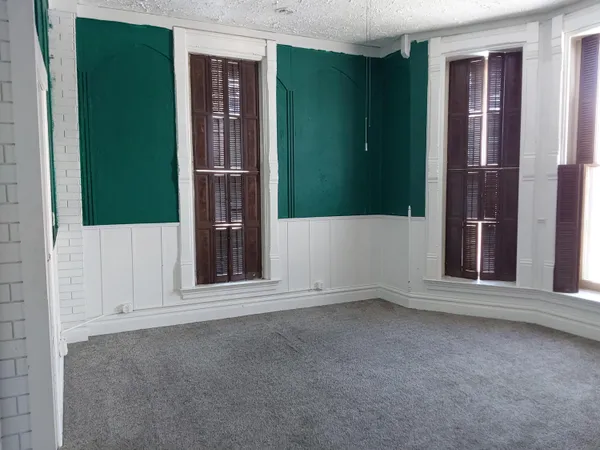 $504,000 | 120 South Park Avenue, Rensselaer, IN 47978