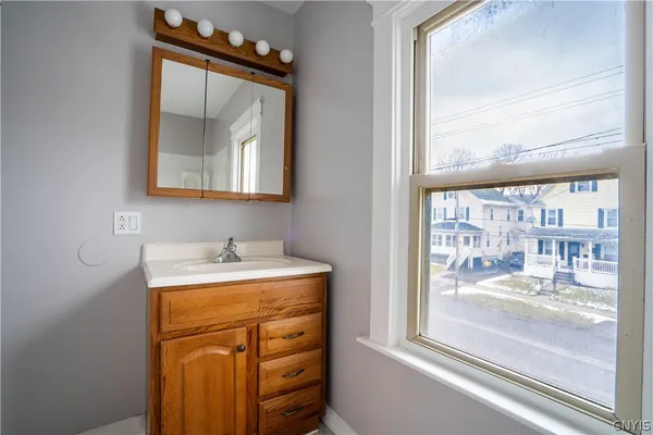 $950 | 208 East Clark Street, Unit 2, German Flatts, NY 13357