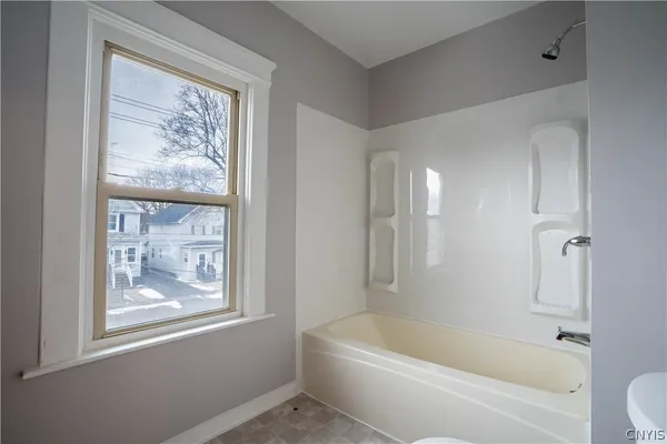 $950 | 208 East Clark Street, Unit 2, German Flatts, NY 13357