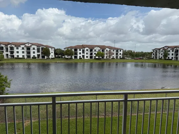 $2,300 | 9373 Fontainebleau Boulevard, Unit K232, Miami, FL 33172