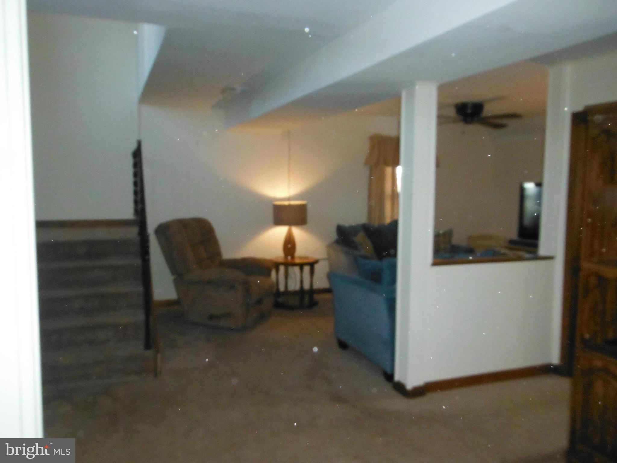 7702 Fairgreen Road Baltimore, MD 21222 - Photo 8 of 30 Living Room