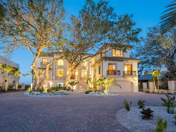$10,750,000 | 1216 North Casey Key Road, Osprey, FL 34229