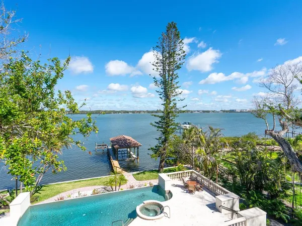 $10,750,000 | 1216 North Casey Key Road, Osprey, FL 34229