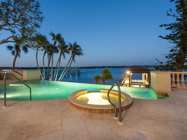 $10,750,000 | 1216 North Casey Key Road, Osprey, FL 34229