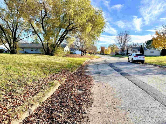 $27,900 | 900 South Michigan Street, Prairie du Chien, WI 53821