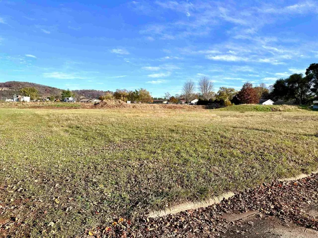 $27,900 | 900 South Michigan Street, Prairie du Chien, WI 53821