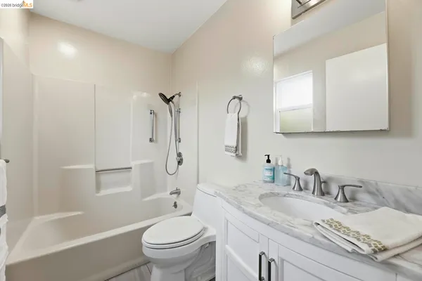 $1,300,000 | 946 Kains Avenue, Albany, CA 94706