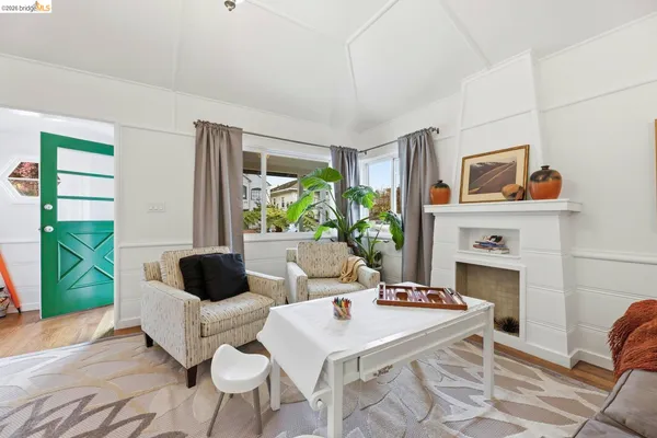 $1,300,000 | 946 Kains Avenue, Albany, CA 94706