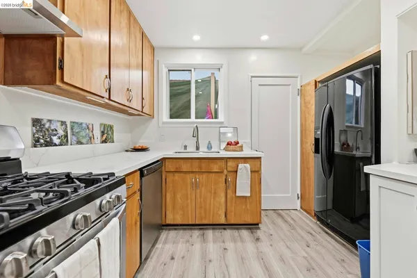 $1,300,000 | 946 Kains Avenue, Albany, CA 94706