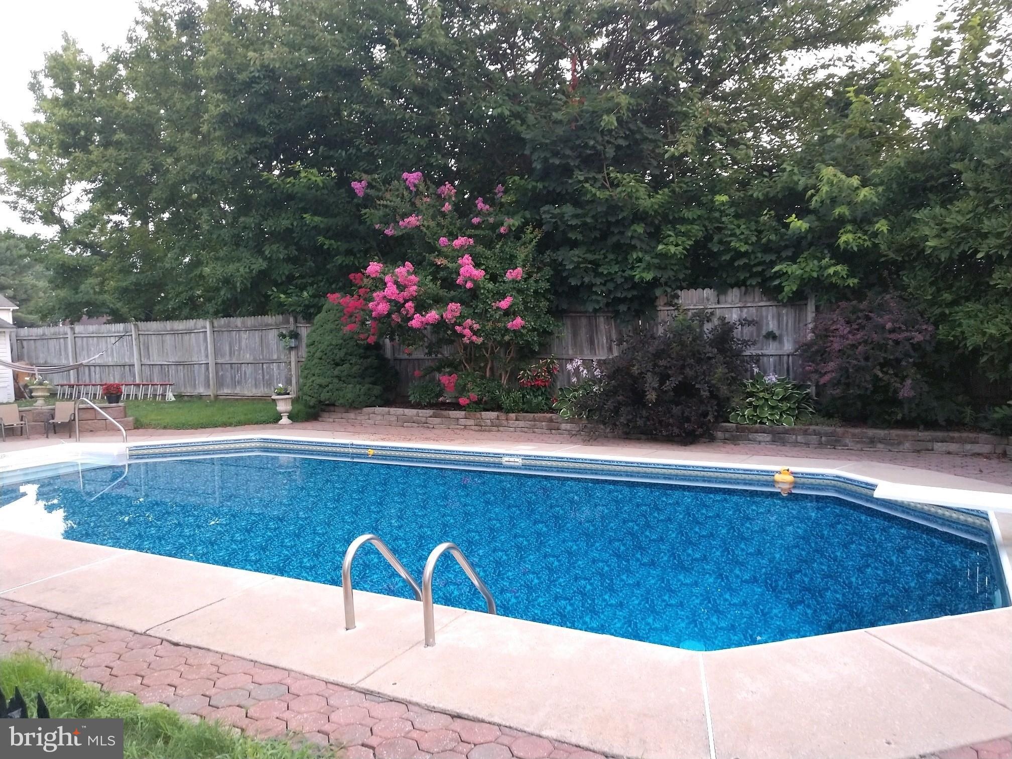 23 Tally Road Trenton, NJ 08619 - Photo 22 of 24 Pool
