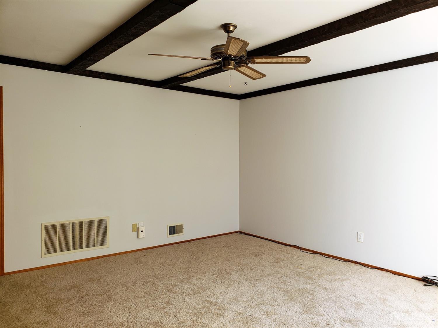 24 Hillsdale Road Edison, NJ 08820 - Photo 37 of 41 a view of an empty room