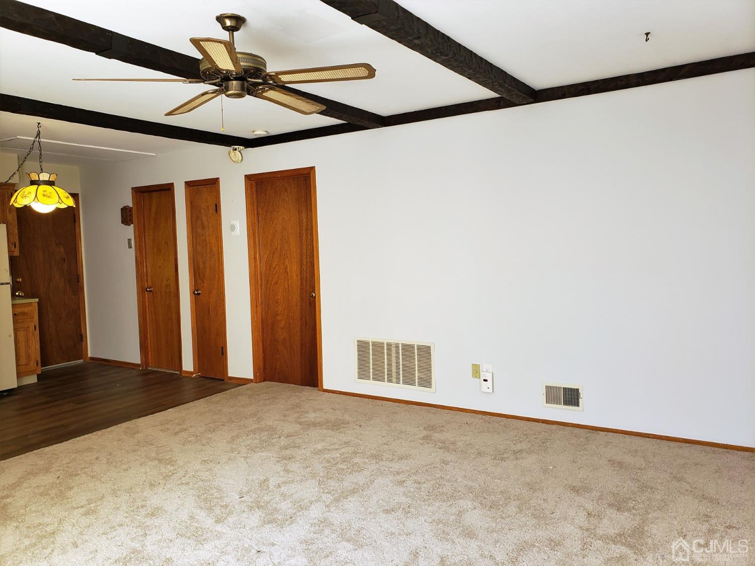 24 Hillsdale Road Edison, NJ 08820 - Photo 39 of 41 a view of an empty room