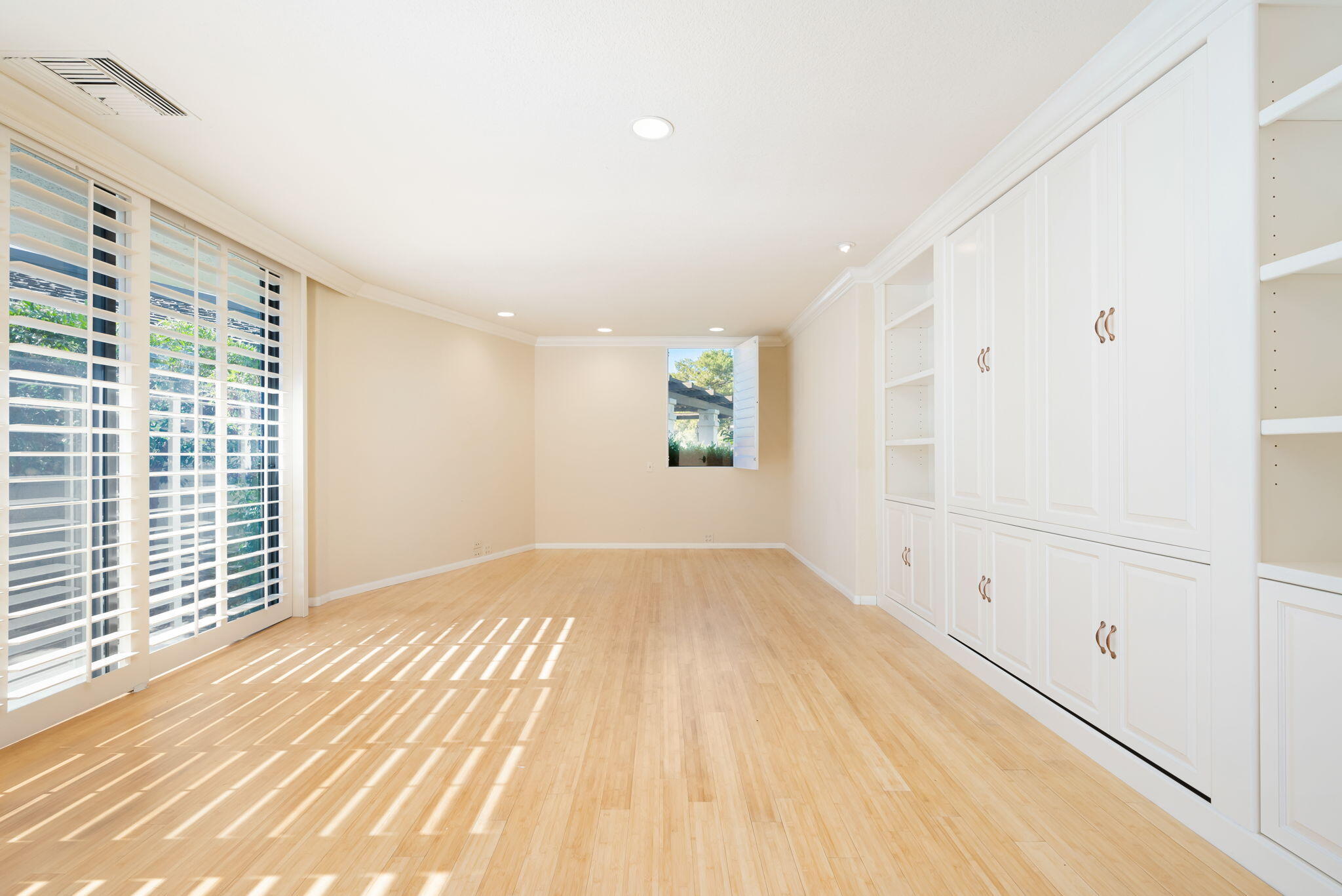7 Tulane Court Rancho Mirage, CA 92270 - Photo 45 of 66 a view of an empty room and a window