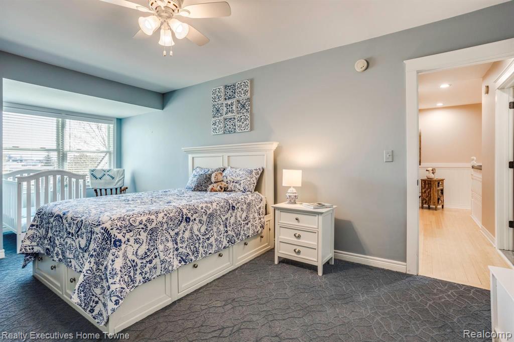 817 EAST Point Port Port Huron, MI 48060 - Photo 29 of 48