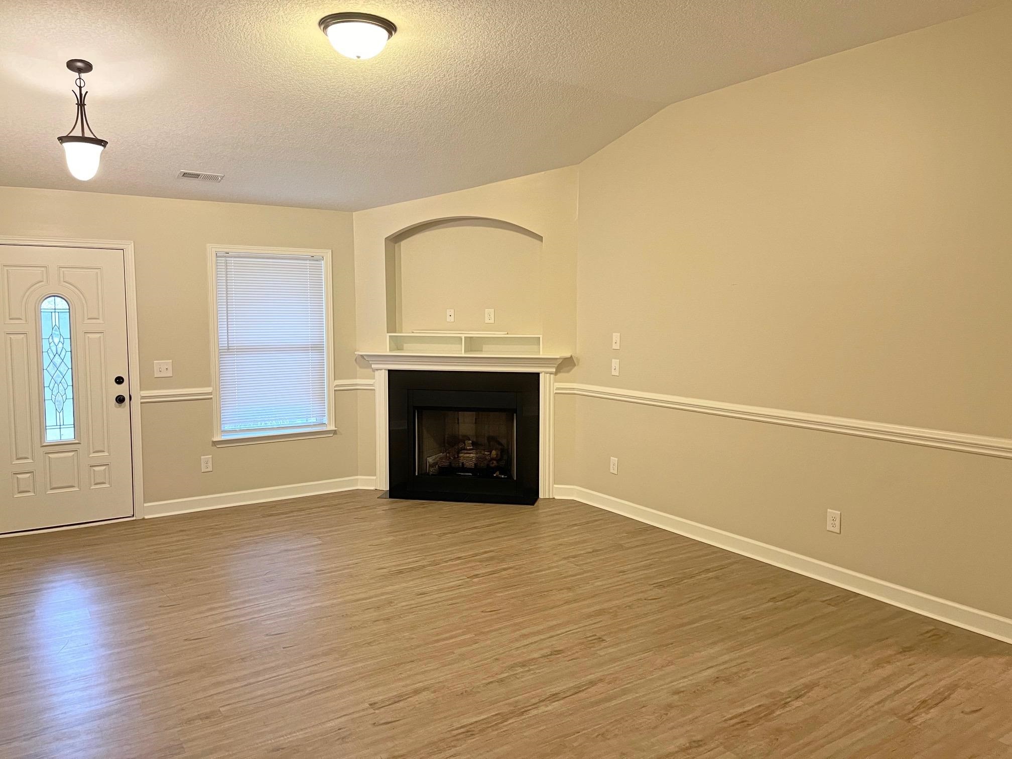 190 Rector Street Campobello, SC 29322 - Photo 3 of 14 Gallery Image 3