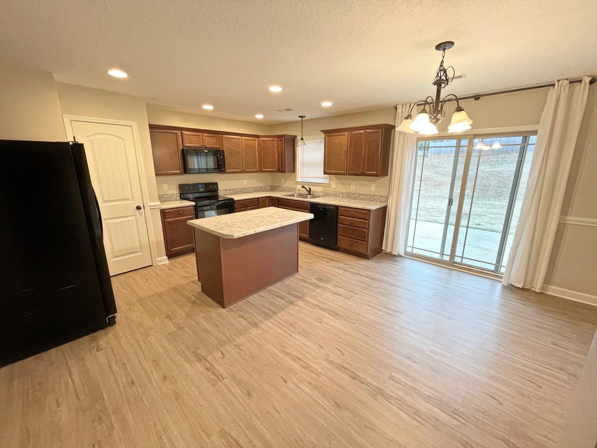 190 Rector Street Campobello, SC 29322 - Photo 4 of 14 Gallery Image 4