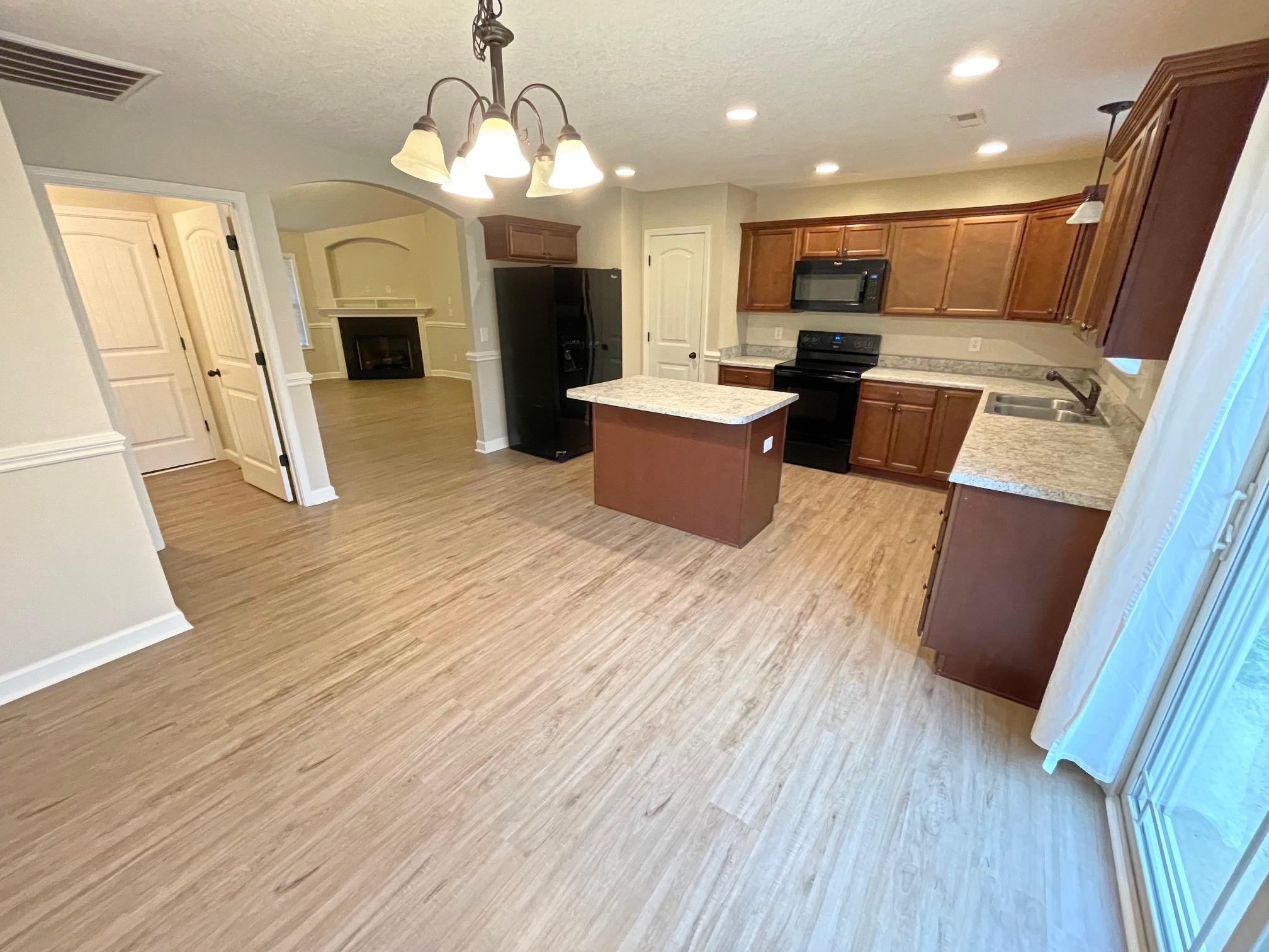 190 Rector Street Campobello, SC 29322 - Photo 5 of 14 Gallery Image 5