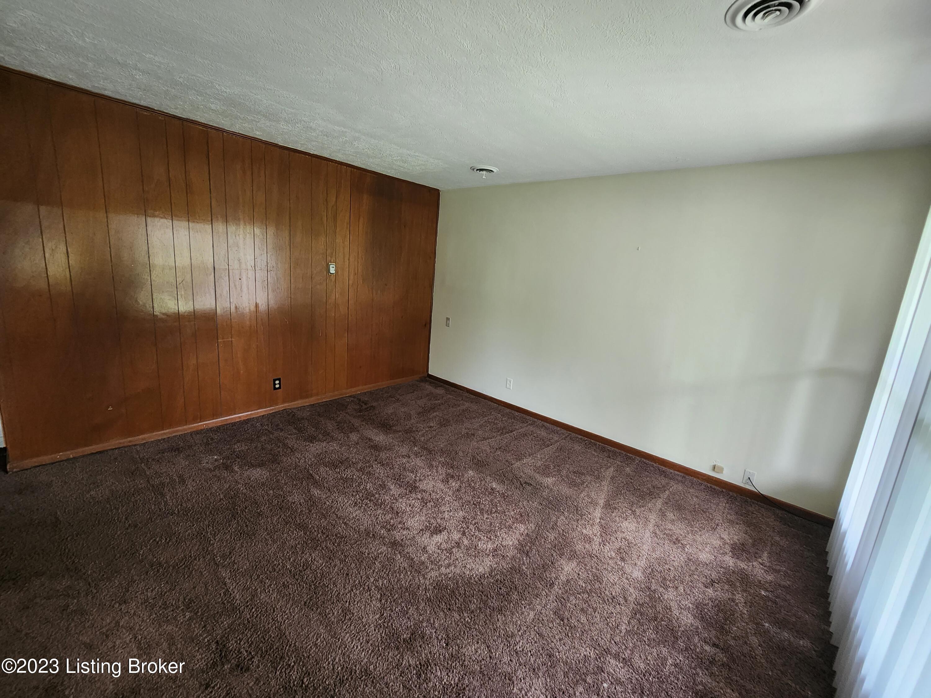 4907 Rural Way Louisville, KY 40218 - Photo 6 of 15 20230719_112358