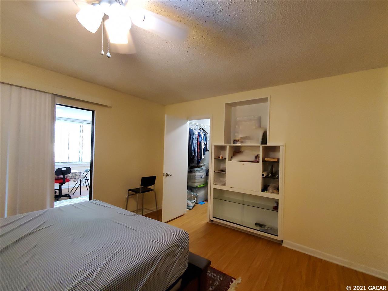 2734 Southwest 14th Drive Gainesville, FL 32608 - Photo 11 of 28
