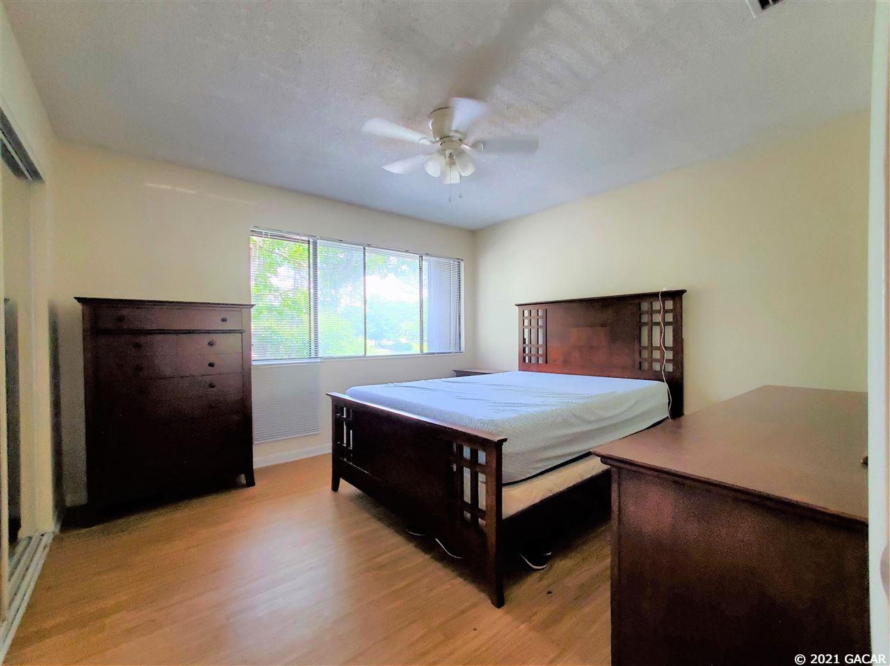 2734 Southwest 14th Drive Gainesville, FL 32608 - Photo 15 of 28