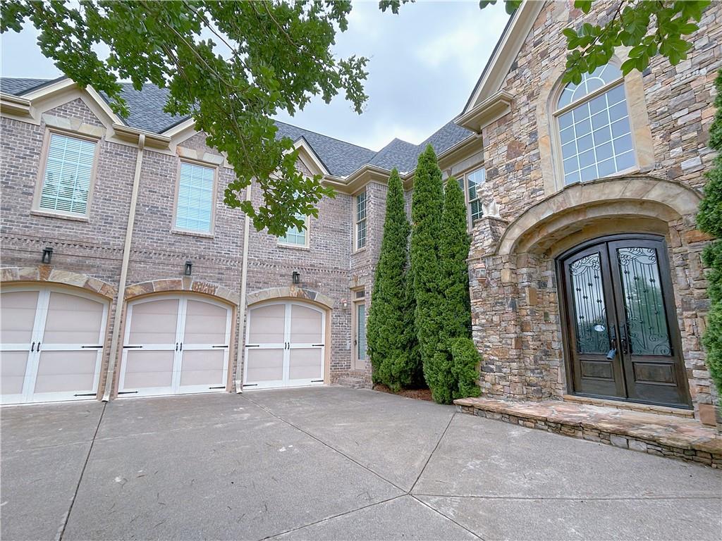 8730 Sawgrass Way Duluth, GA 30097 - Photo 4 of 39