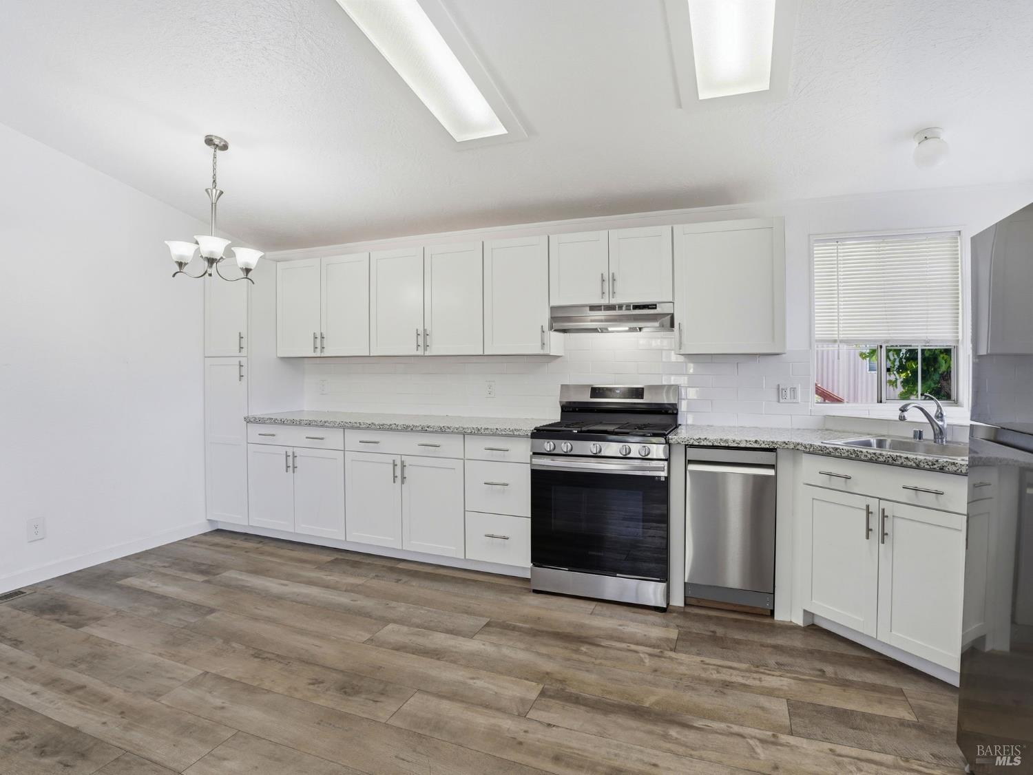 227 Ricardo Avenue Santa Rosa, CA 95407 - Photo 18 of 33