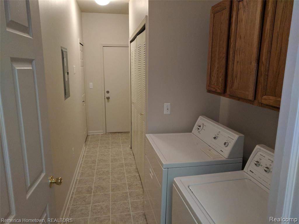 11820 Farmington Road, Unit 71 Livonia, MI 48150 - Photo 8 of 8